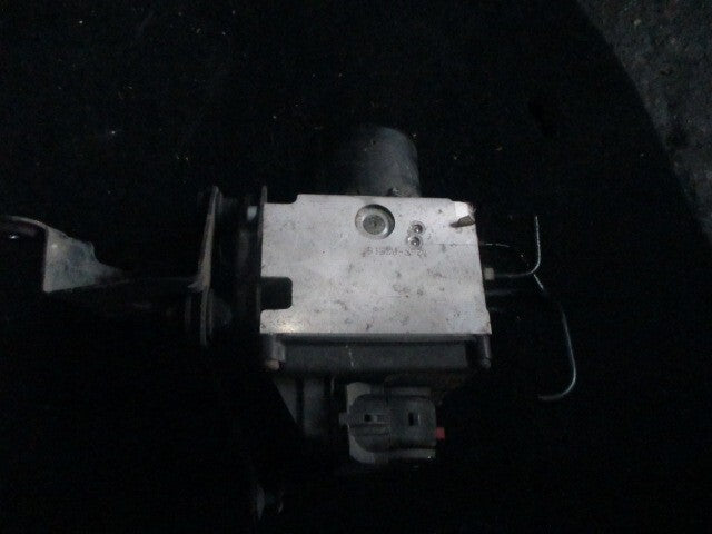 VW VOLKSWAGEN PASSAT B6 2005 ABS PUMP CONTROL MODULE UNIT 15747702