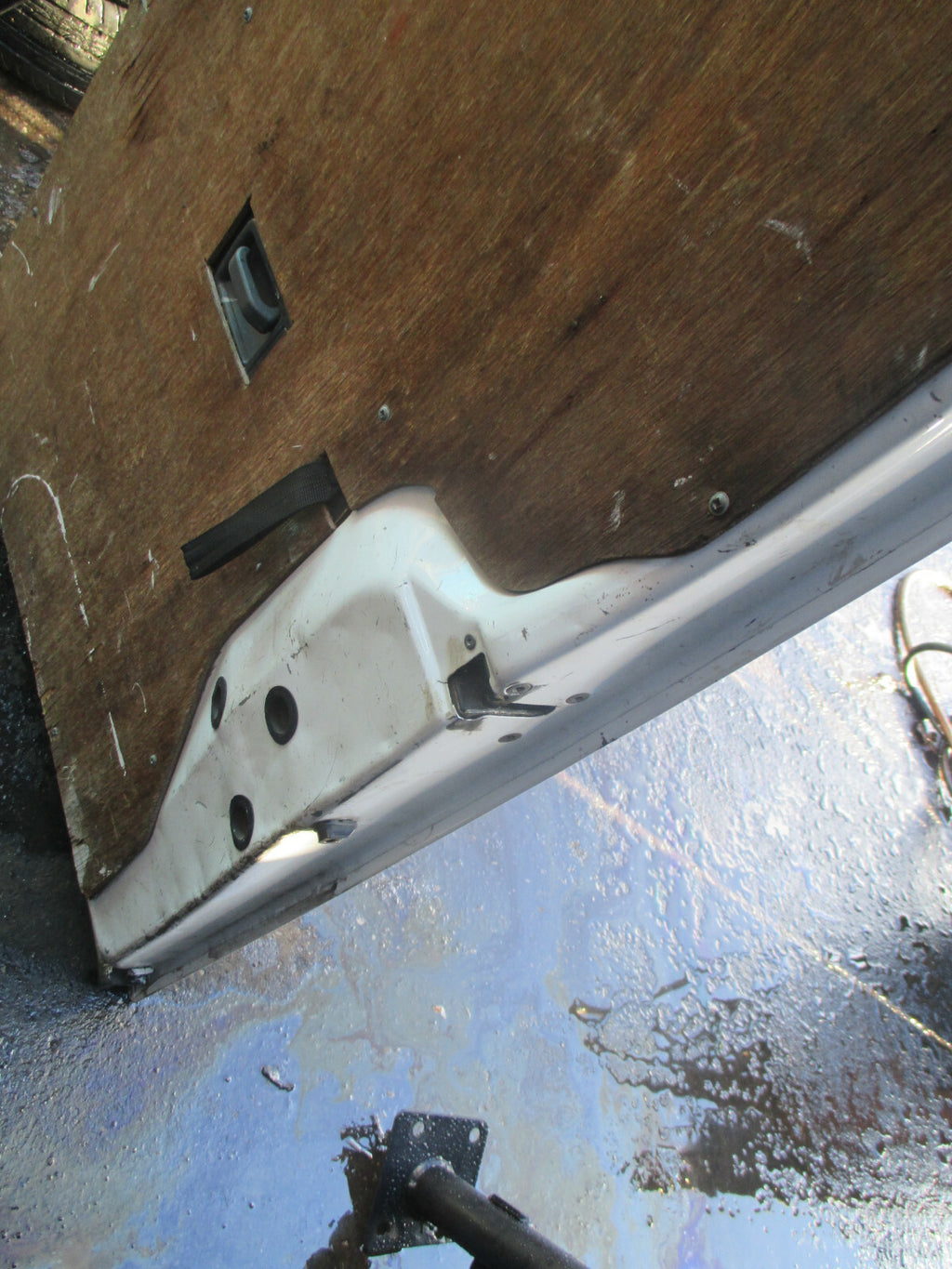 PEUGEOT EXPERT 2004 OSR DRIVER SIDE REAR COMPLETE DOOR WHITE