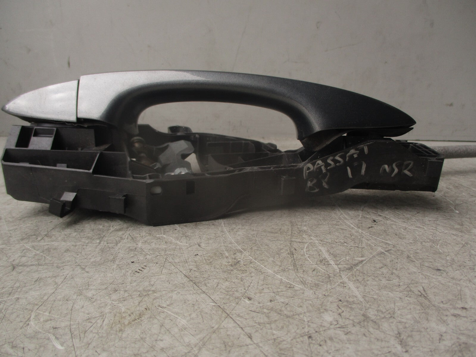2017 VOLKSWAGEN PASSAT B8 NSR PASSENGER SIDE REAR EXTERIOR DOORHANDLE 510837811H