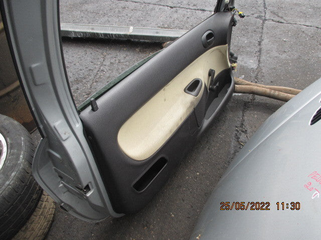 PEUGEOT 206 2005 3 DOOR NSF PASSENGER SIDE COMPLETE DOOR SILVER