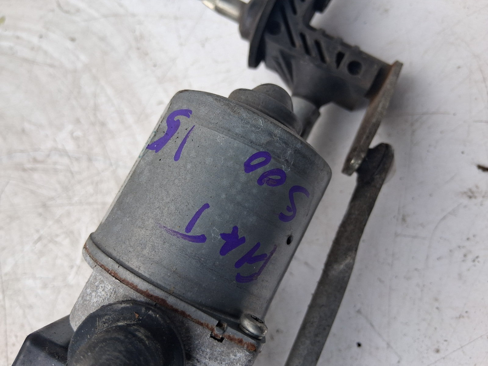 2015 FIAT 500 LOUNGE FRONT WINDSCREEN WIPER MOTOR LINKAGE MS1592008660