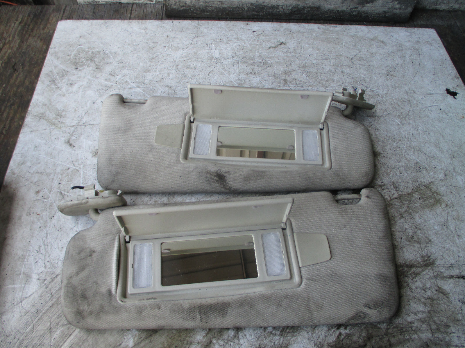 LAND RANGE ROVER 2013 PASSENGER DRIVER SIDE SUN SHADE VISOR SET GREY MIRROR