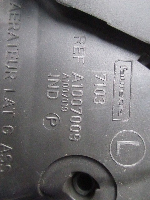 2009 RENAULT MEGANE MK2 NSF PASSENGER SIDE DASH AIR-VENT A1007009