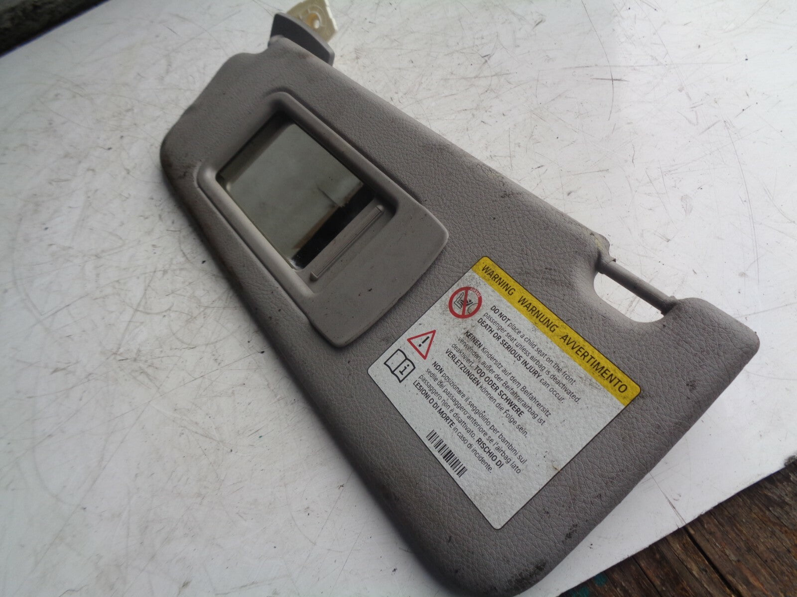 BMW 5 SERIES F10 2012 PASSENGER NEAR SIDE SUN VISOR