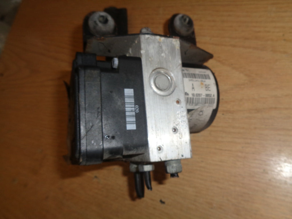 FORD FOCUS ESTATE 2005 MK2 ABS PUMP 3M512M110GA