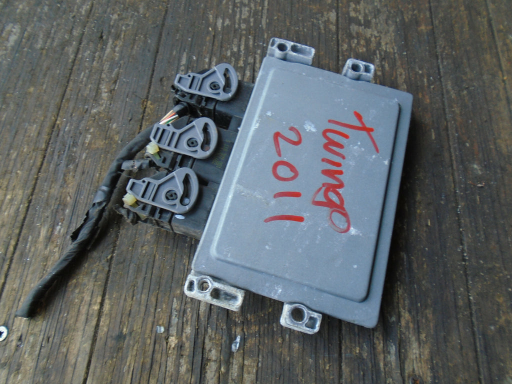 RENAULT TWINGO MK2 1.2 PETROL ECU ENGINE CONTROL MODULE UNIT 8201076690