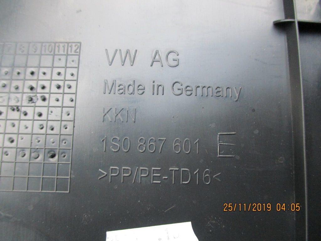 VW VOLKSWAGEN UP 2018 REAR BOOT TAILGATE INNER PLASTIC TRIM PANEL 1S0867601E