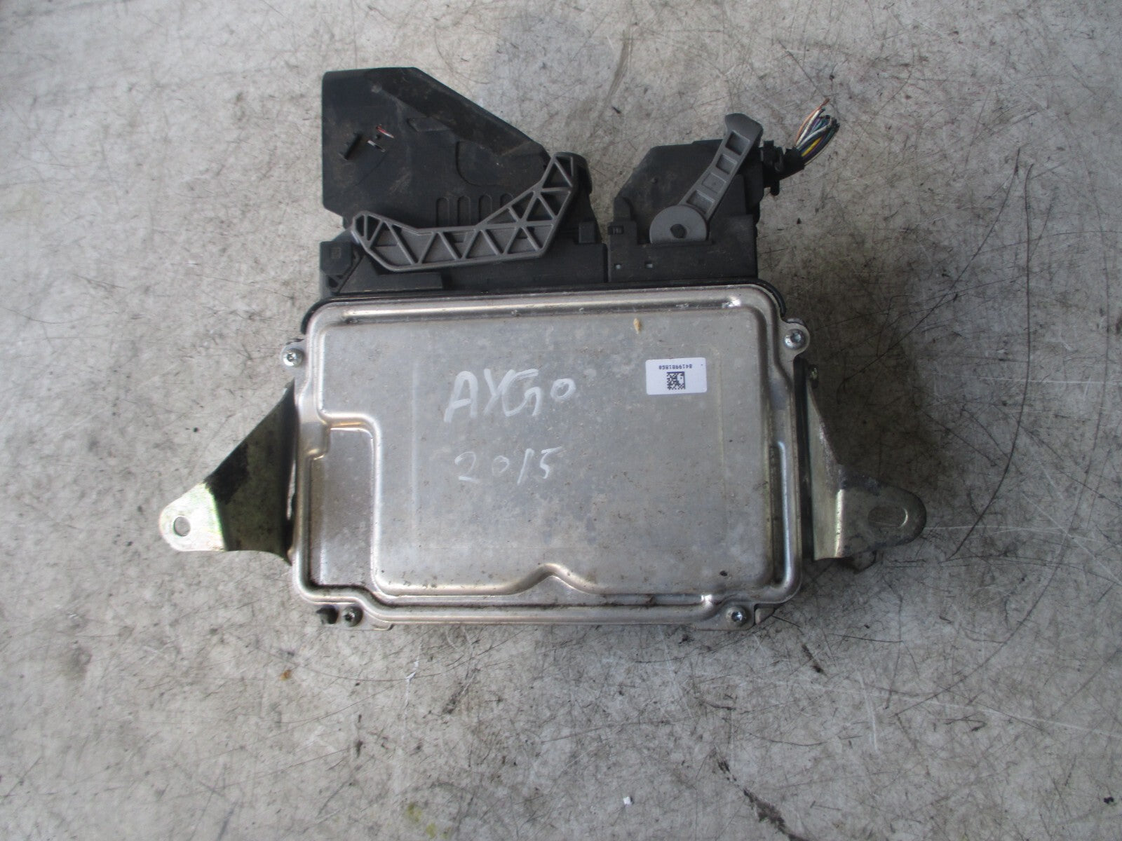 TOYOTA AYGO 2015 ENGINE ECU MODULES 896610H390