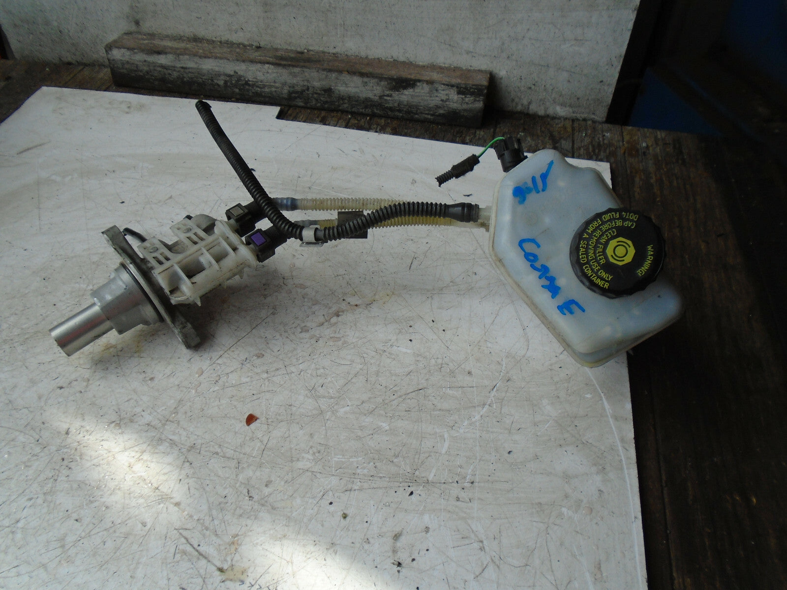 VAUXHALL CORSA E 2015 1.4 PETROL MASTER CYLINDER RESERVOIR