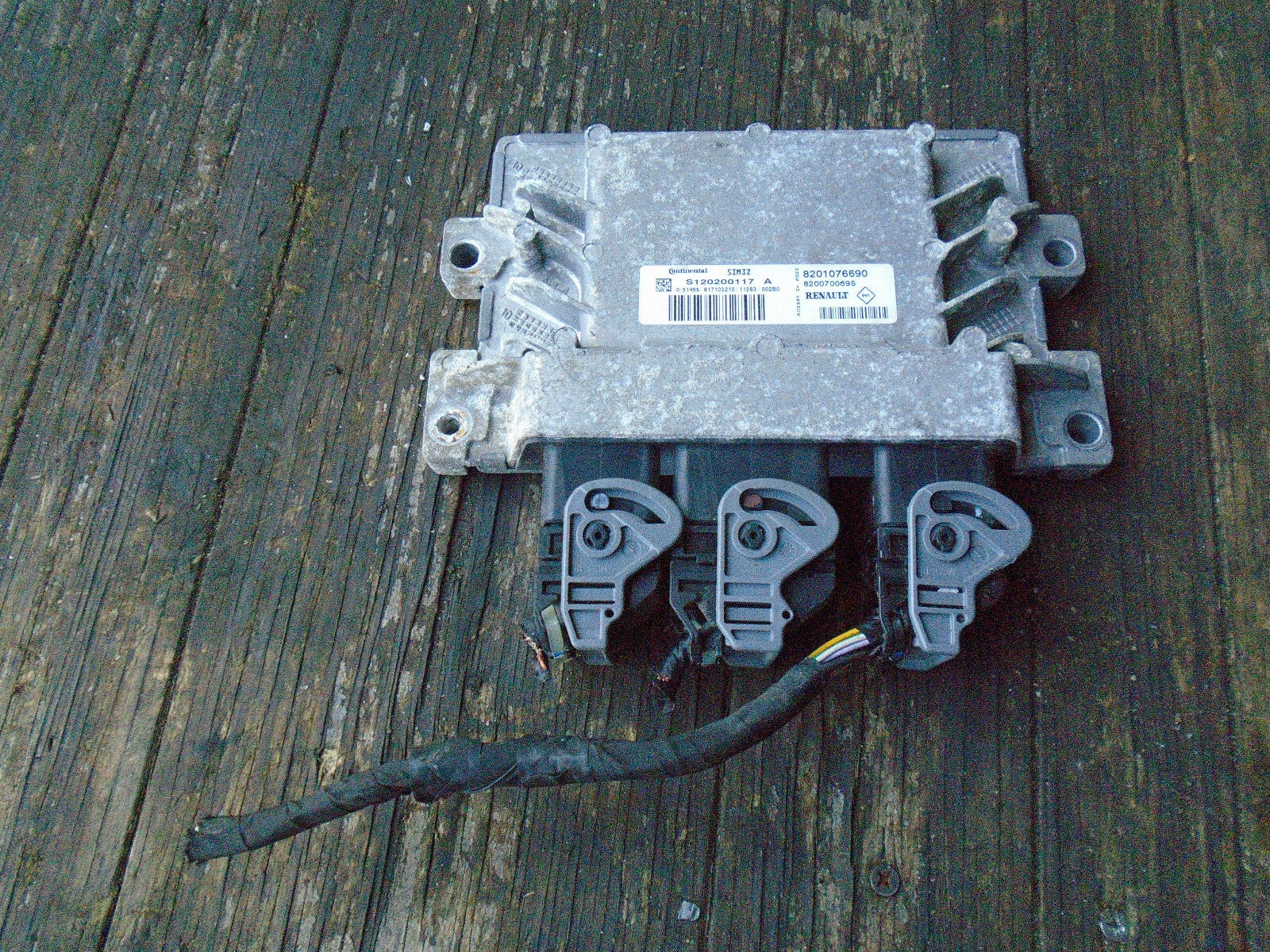 RENAULT TWINGO MK2 1.2 PETROL ECU ENGINE CONTROL MODULE UNIT 8201076690