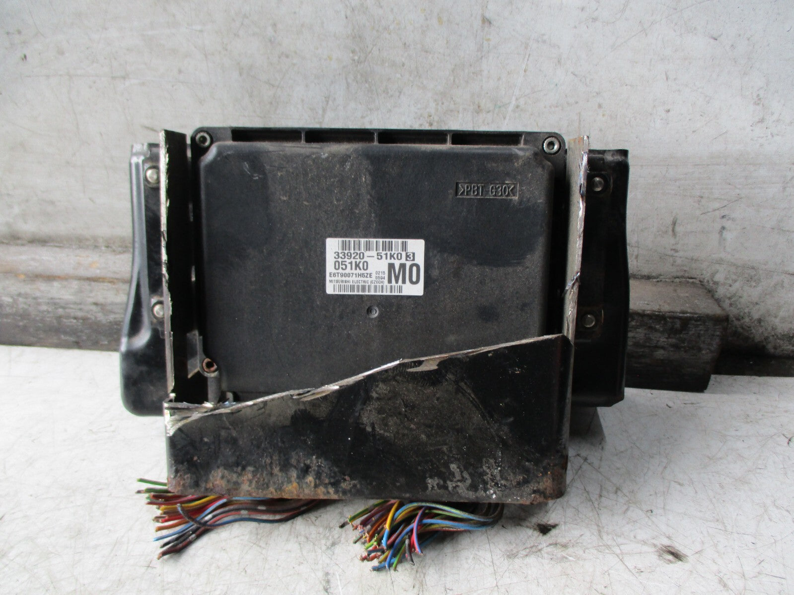 NISSAN ALMERA 2004 1.0 PETROL ENGINE ECU 3392051K03
