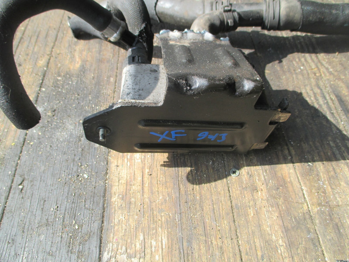 JAGUAR XF 2013 OIL COOLER X6003001