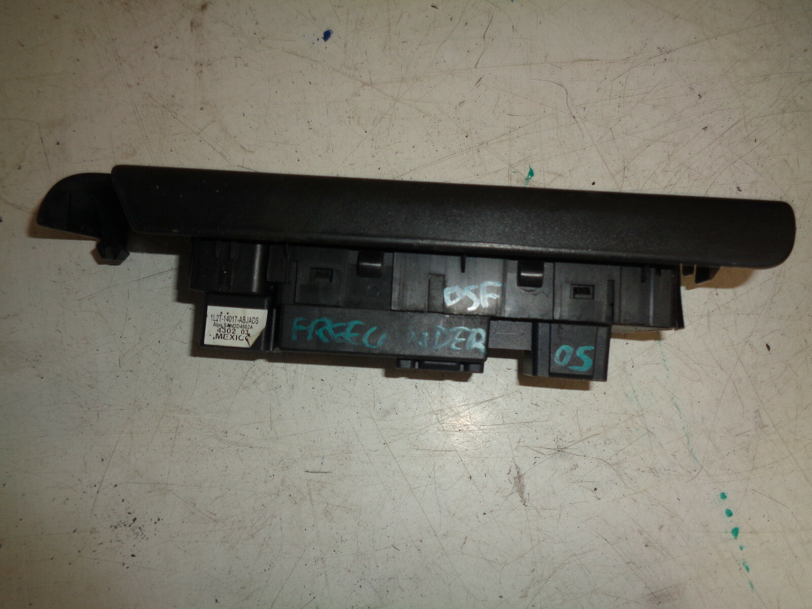 FORD EXPLORER 2005 OSF DRIVER SIDE FRONT DOOR WINDOW SWITCH 1L2T14017ABJADS