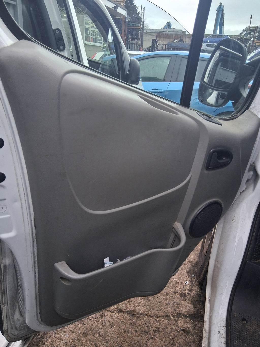 2014 VAUXHALL VIVARO MK1 NSF PASSENGER SIDE FRONT LEFT DOOR CARD PANEL
