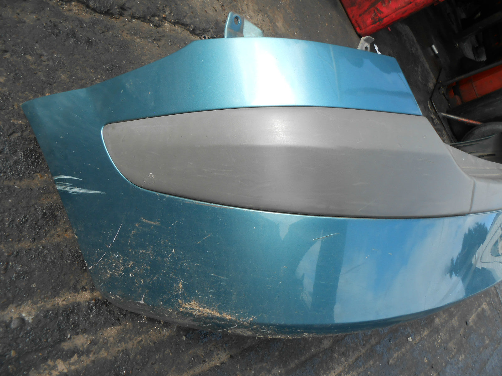 MAZDA PREMACY 1999 COMPLETE REAR BUMPER GREEN