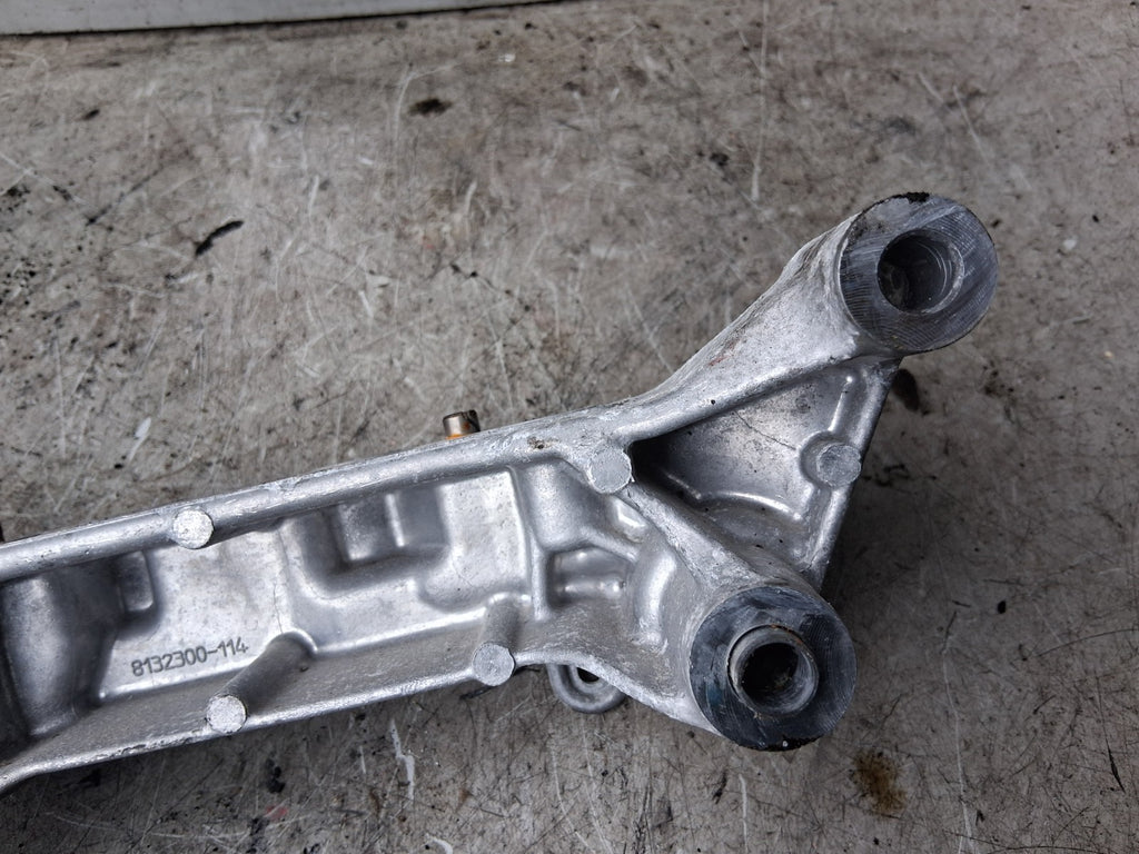 2023 CITROEN C4 MK3 1.2 PETROL ENGINE MOUNT BRACKET 9813582980
