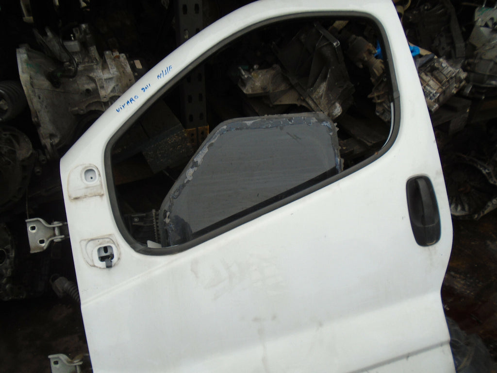 VAUXHALL VIVARO MK1 2011 NSF PASSENGER SIDE FRONT DOOR WHITE