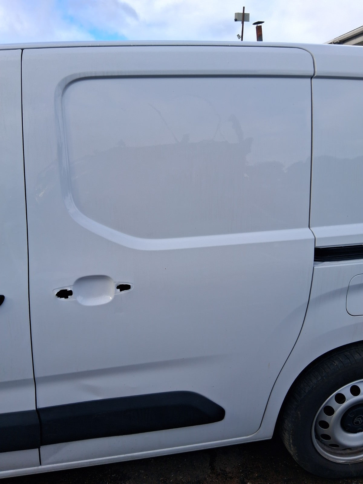 2024 CITROEN BERLINGO MK3 K9 NS PASSENGER SIDE LEFT SLIDING BARE DOOR WHITE