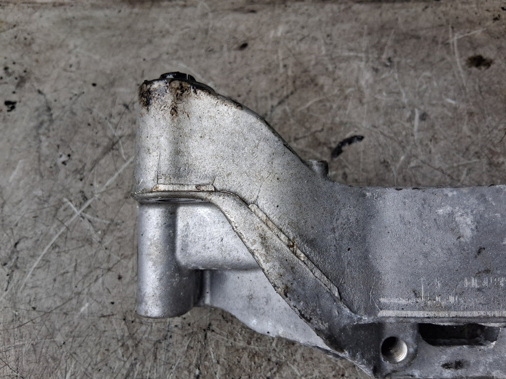 2023 CITROEN C4 MK3 1.2 PETROL ENGINE MOUNT BRACKET 9813582980
