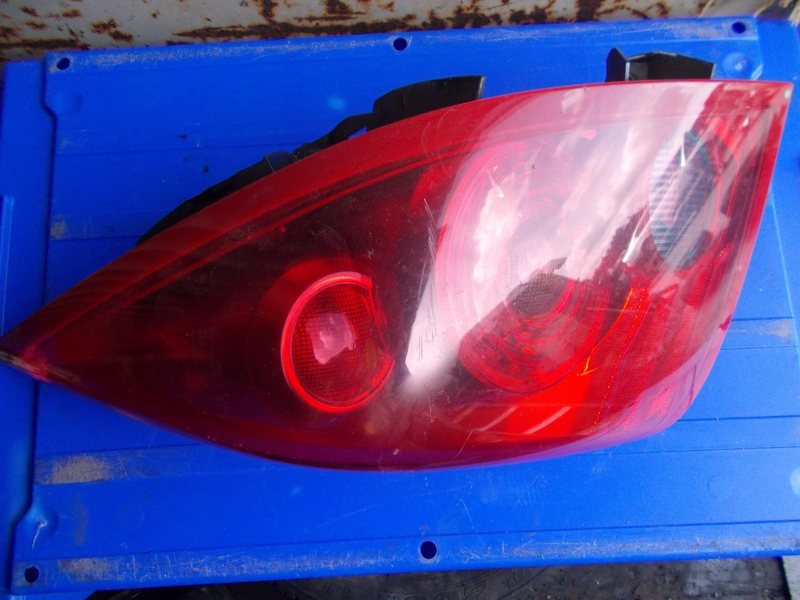 2001 HYUNDAI COUPE OSR DRIVERS SIDE REAR TAIL LIGHT