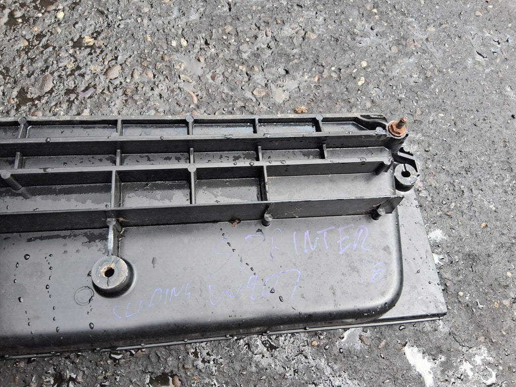 2020 MERCEDES BENZ SPRINTER NS PASSENGER SIDE SLIDING DOOR STEP TRIM A9106860500