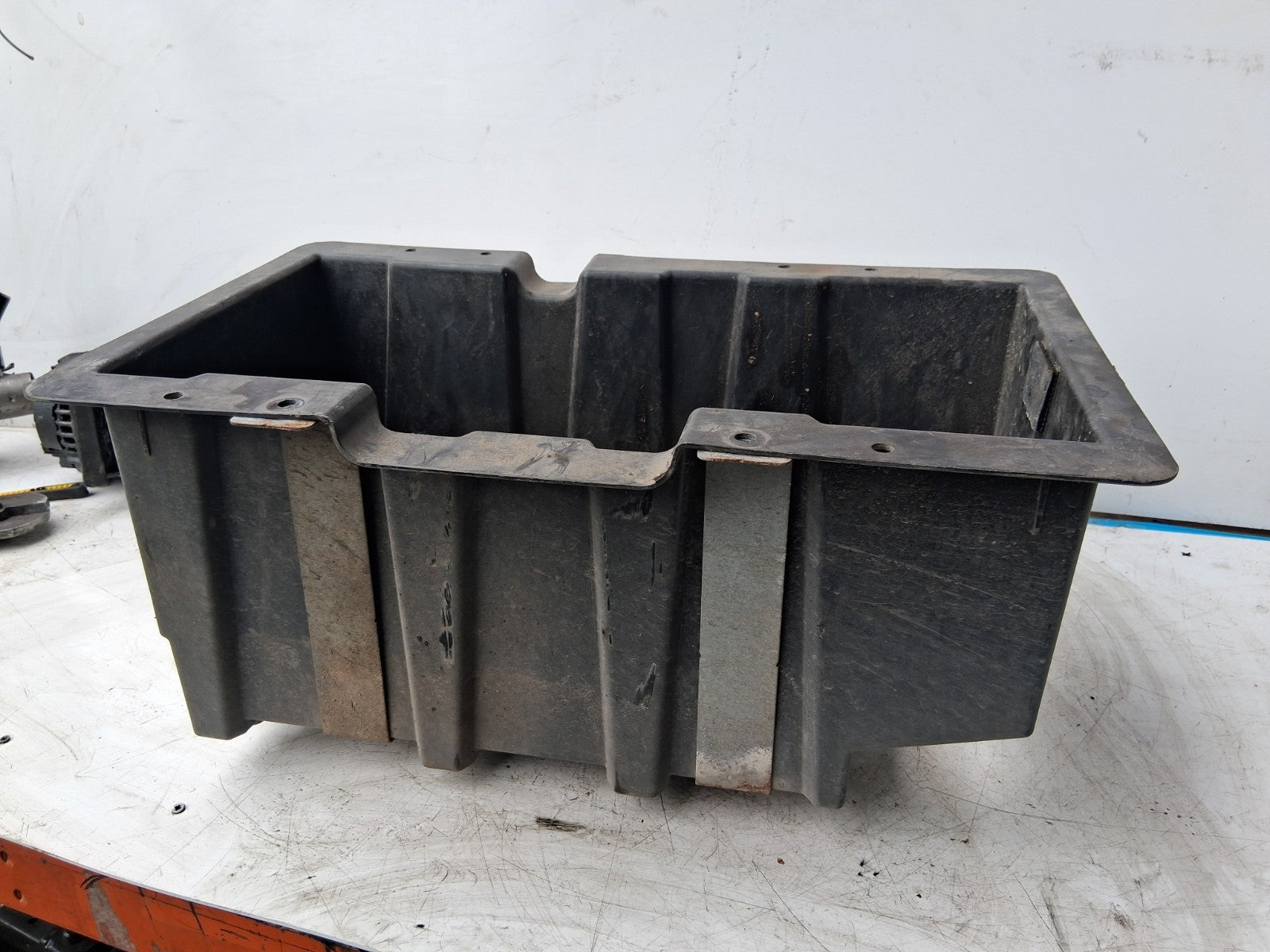 2021 MERCEDES BENZ SPRINTER W907 BATTERY BOX A9106108300