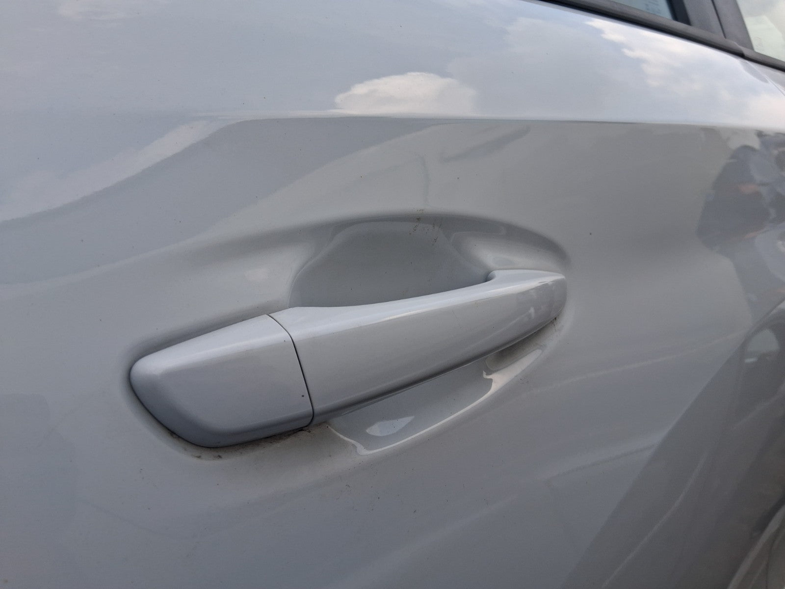 PEUGEOT 208 MK2 2025 OSR DRIVER SIDE REAR EXTERIOR DOOR HANDLE BLANC WHITE ESU