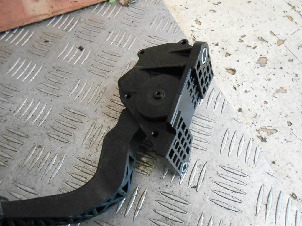 MAZDA 2 DE 2010 1.3 16V PETROL ELECTRONIC ACCELERATION THROTTLE PEDAL K4238-7400