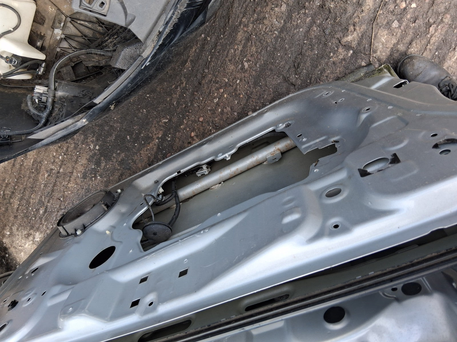 NISSAN QASHQAI J10 2011 NSF PASSENGER SIDE FRONT DOOR SILVER