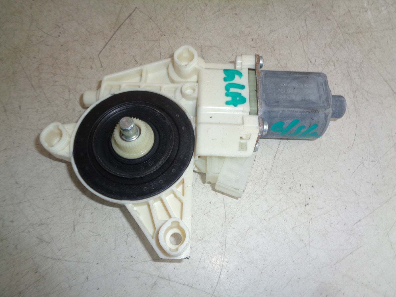 MERCEDES GLA MK1 X156 2019 OSF DRIVER SIDE FRONT ELECTRIC WINDOW MOTOR ONLY