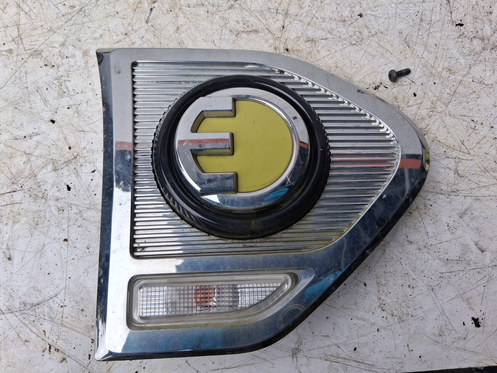 2021 BMW MINI COUNTRYMAN F60 OSF DRIVER SIDE FRONT RIGHT INDICATOR TRIM 7414100