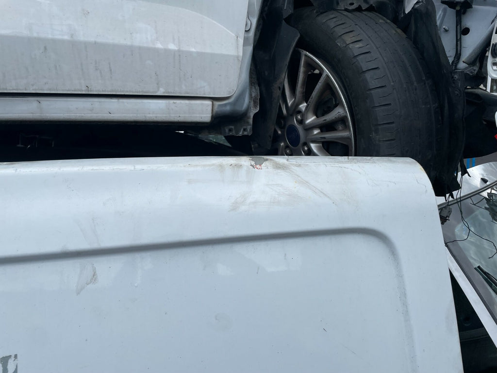 VAUXHALL VIVARO MK1 2007 OSR DRIVER SIDE REAR DOOR WHITE