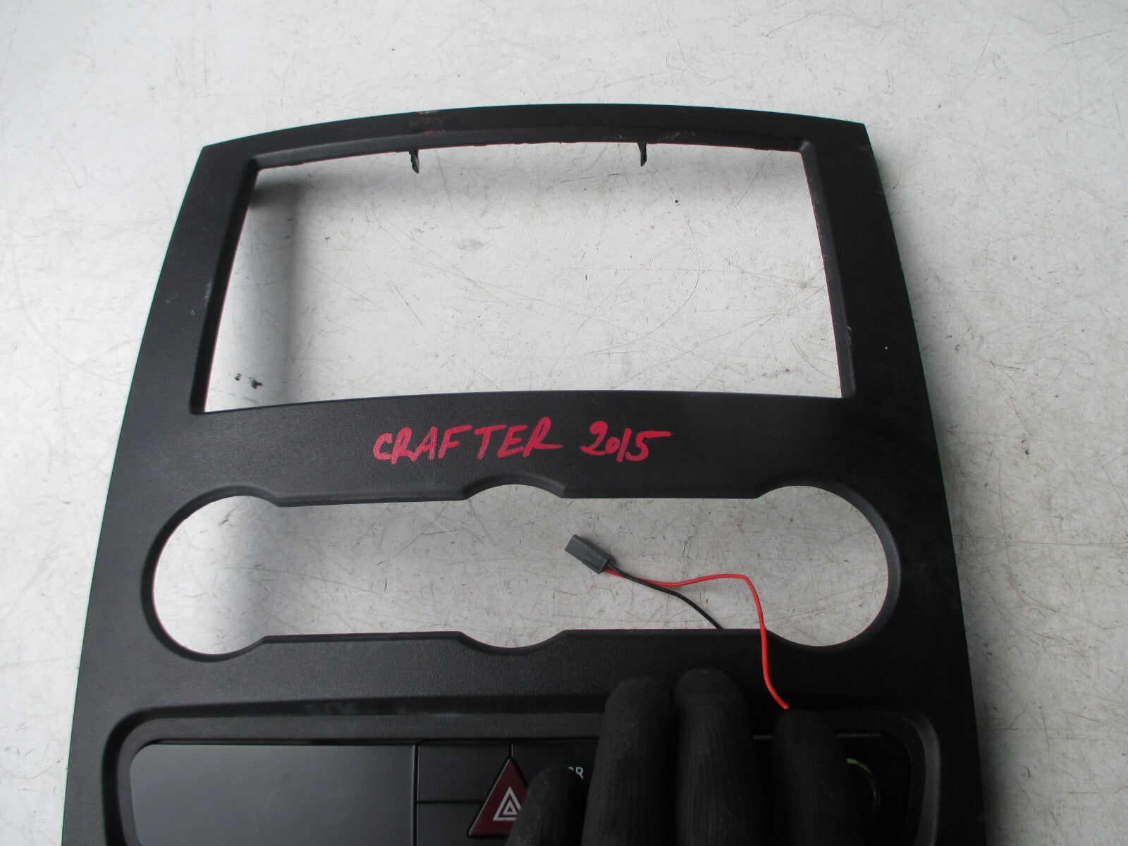 VOLKSWAGEN CRAFTER 2015 HAZARD SWITCH HEATER SURROUND TRIM BEZEL A9066800017