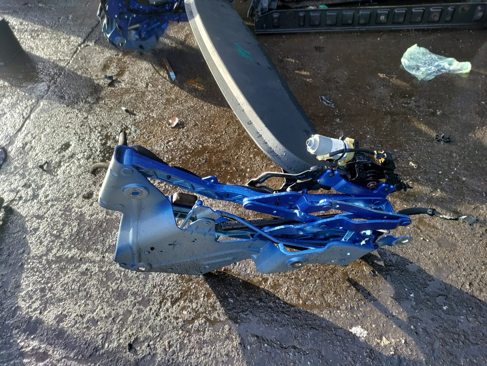 2015 RENAULT MEGANE 1.6 DIESEL BOOT ROOF HINGE MECHANISM