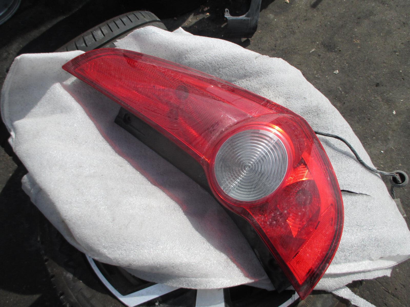 VAUXHALL AGILA B 2008 OSR DRIVER SIDE REAR TAIL LIGHT TAIL LAMP 3560352K10