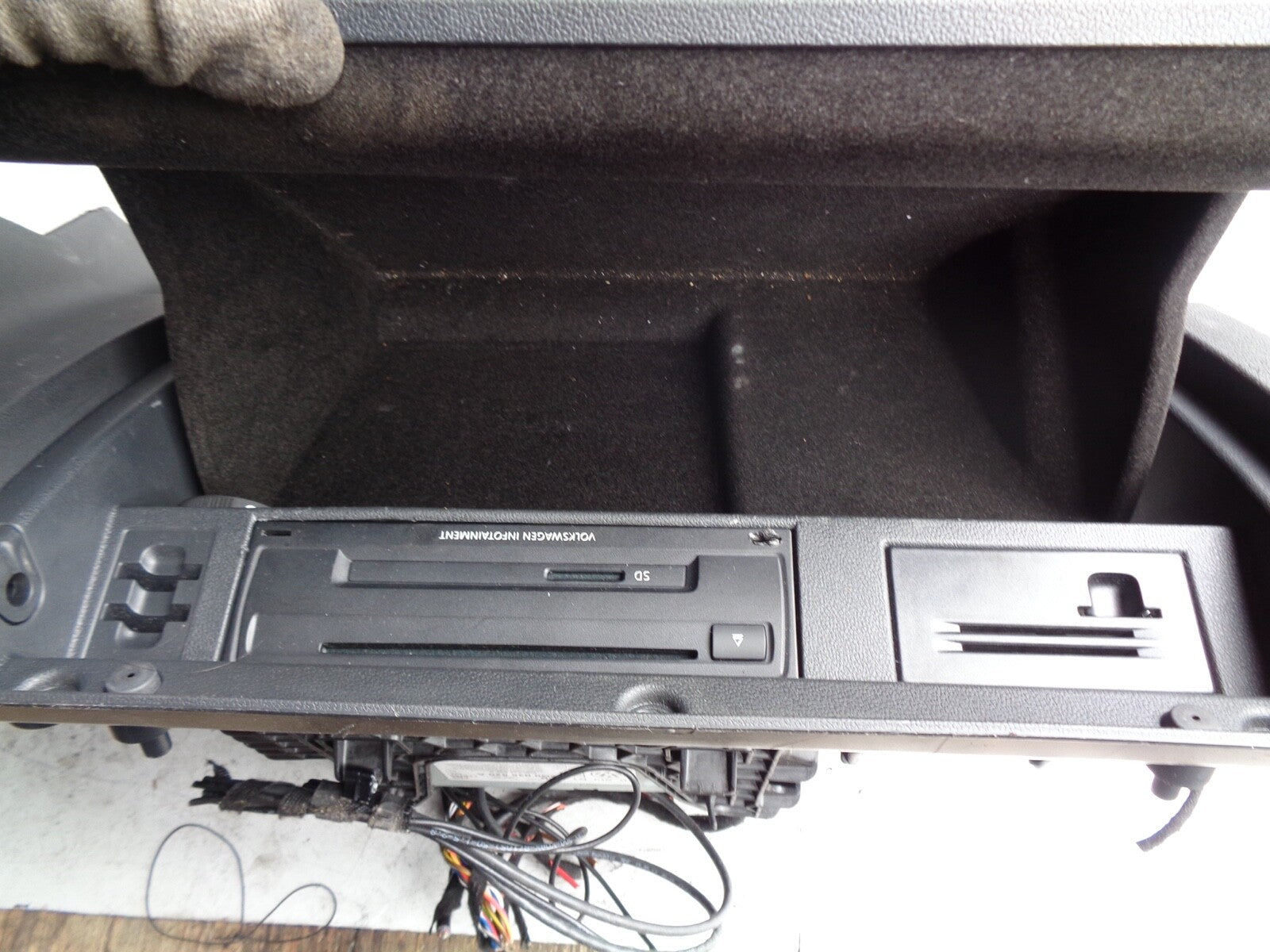 VW VOLKSWAGEN GOLF MK7 1.6 TDI GLOVEBOX STORAGE COMPARTMENT 5G2857097