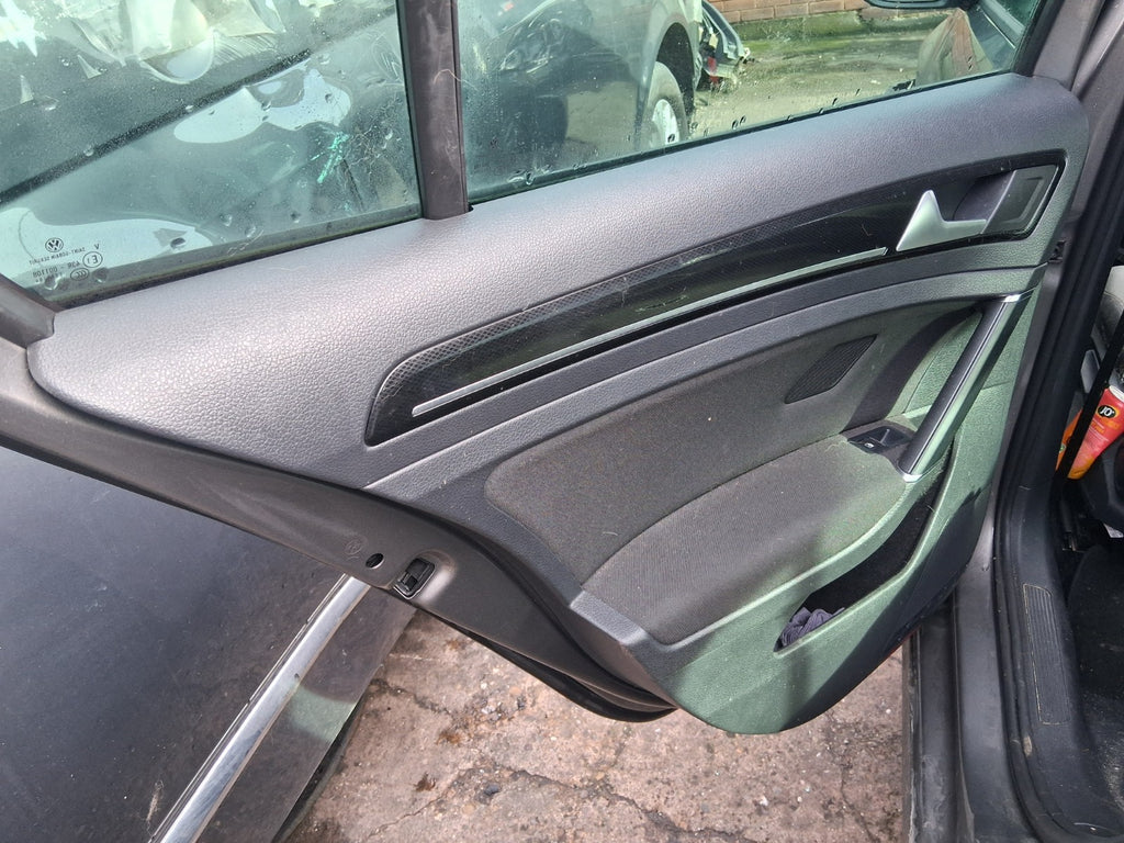 2016 VOLKSWAGEN GOLF MK7 NSR PASSENGER SIDE REAR LEFT DOOR CARD PANEL