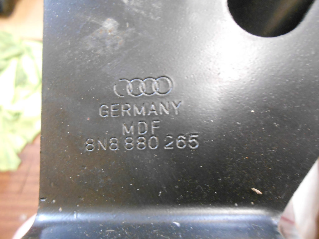 AUDI TT 8N 2003 NS PASSENGER B-PILLAR BRACE METAL TUBE BAR SUPPORT 8N8880265