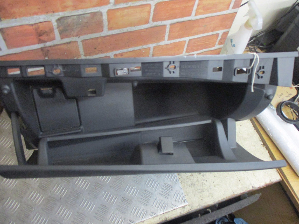RENAULT MEGANE 2013 MK3 GLOVE BOX GLOVEBOX LID STORAGE COMPARTMENT 681080011R