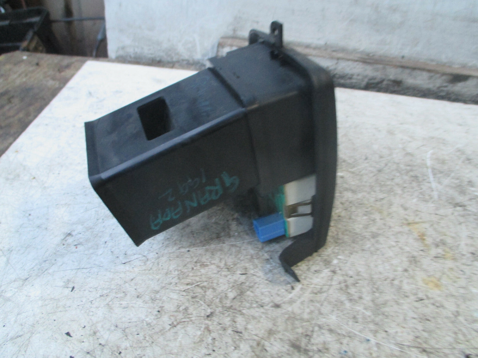 FORD GRANADA MK3 1992 SCORPIO OS DRIVER SIDE AIR VENT