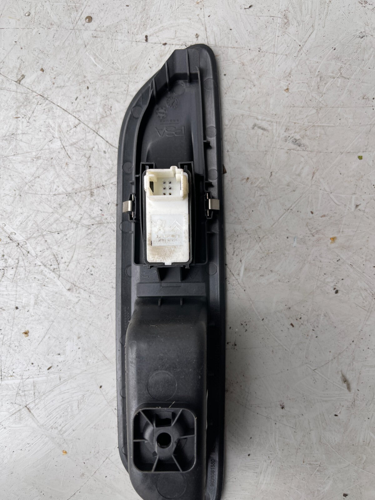 CITROEN C4 PASSENGER SIDE WINDOW CONTROL SWITCH 9831081580