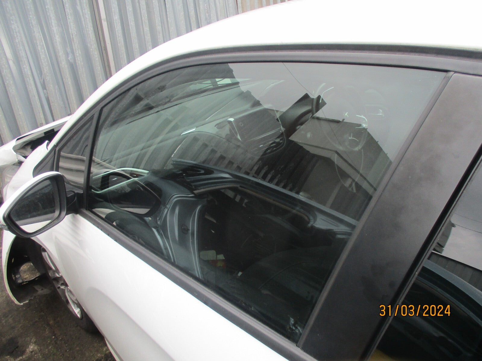 PEUGEOT 208 2016 3 DOOR NS PASSENGER SIDE DOOR WINDOW GLASS ONLY