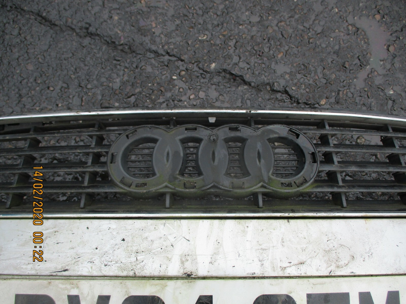AUDI A3 8P MK2 SPORT 2004 PRE FACELIFT FRONT BUMPER SILVER