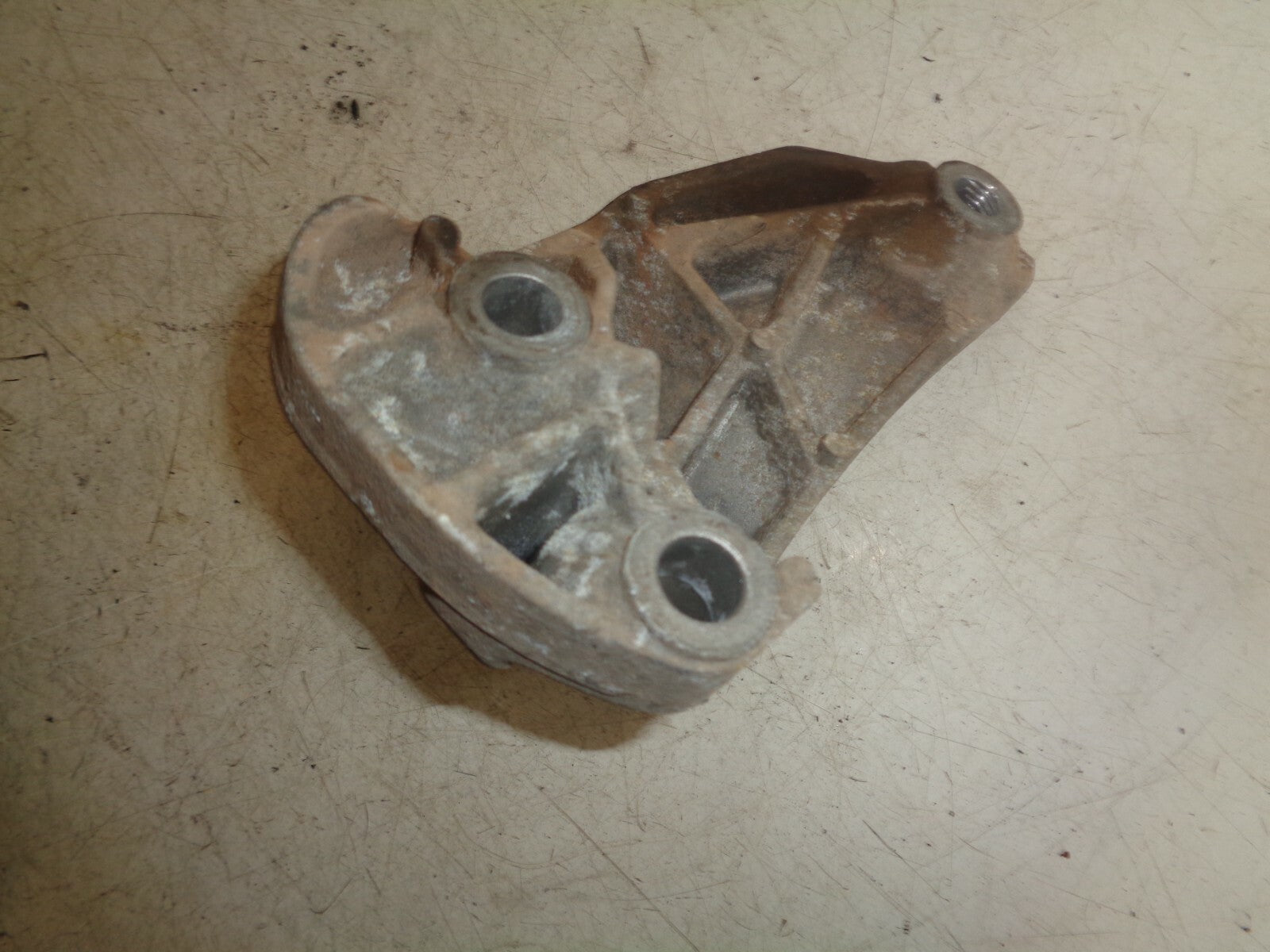 FORD FIESTA MK7 2012 NS PASSENGER SIDE LEFT ENGINE MOUNT 8V517M125AB