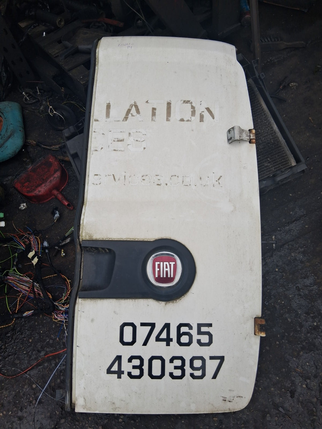 2013 FIAT DOBLO MK2 OSR DRIVER SIDE REAR RIGHT COMPLETE DOOR WHITE