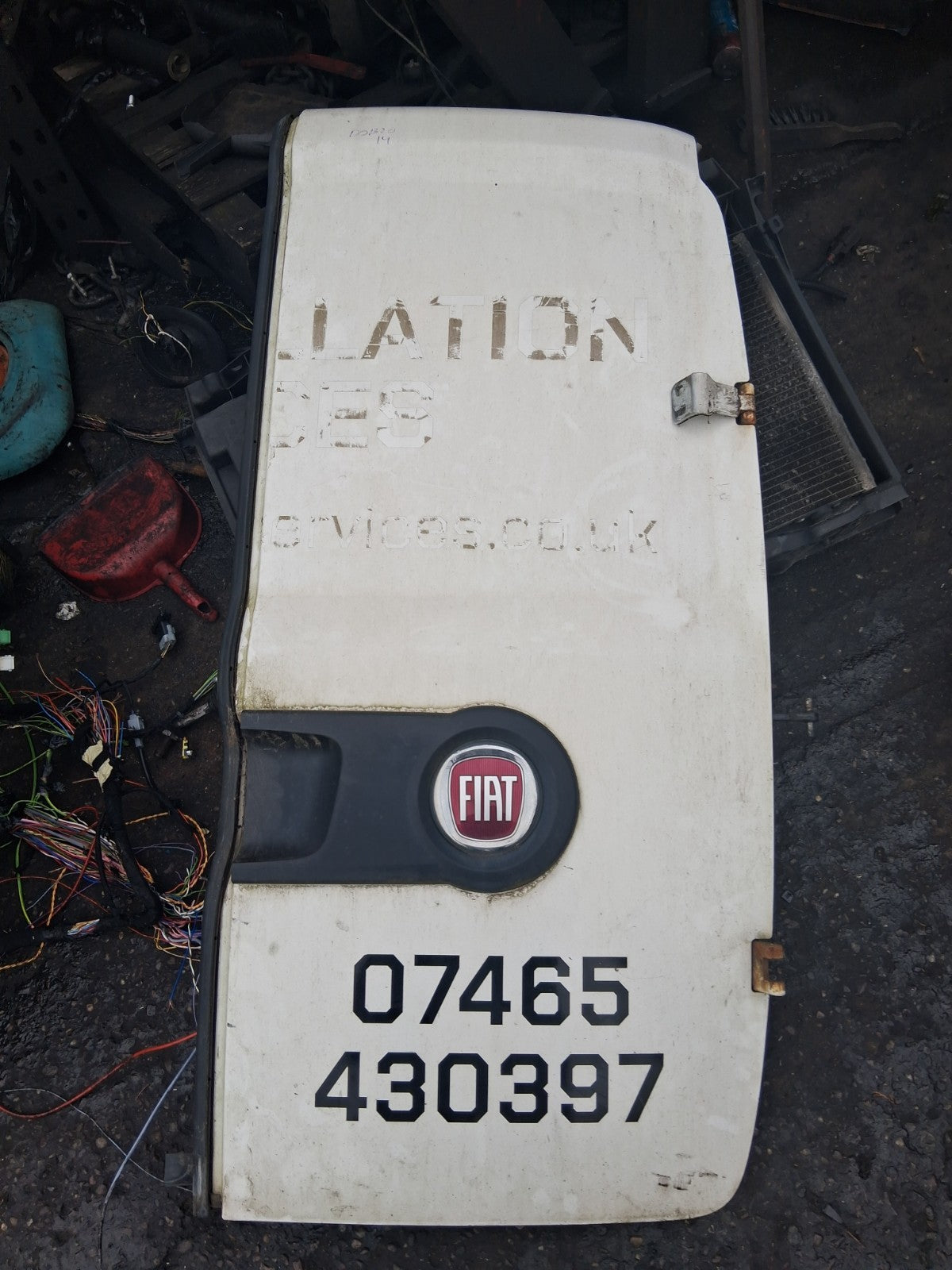 2013 FIAT DOBLO MK2 OSR DRIVER SIDE REAR RIGHT COMPLETE DOOR WHITE