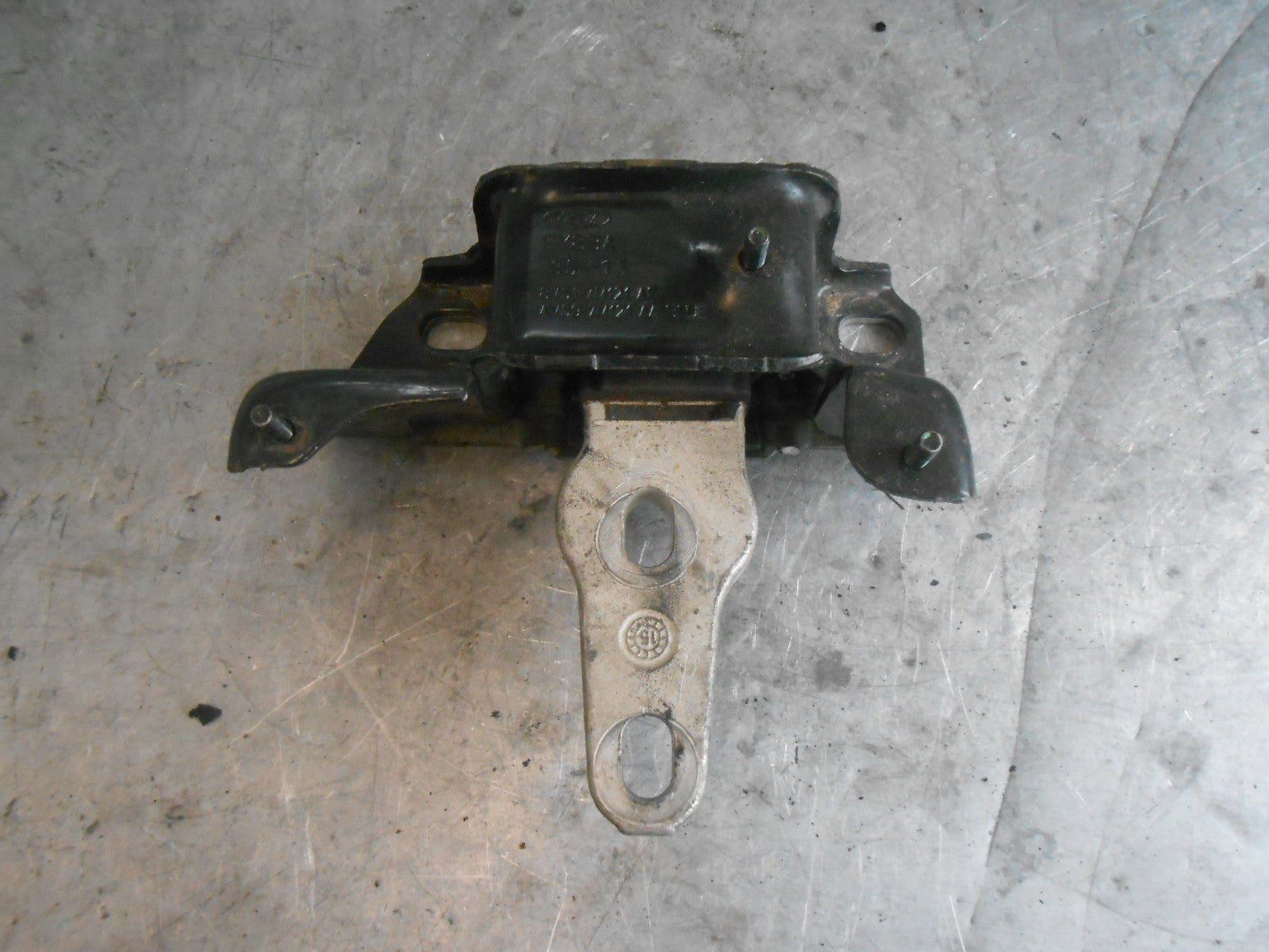 FORD FIESTA MK7 2009-2017 1.0 ECOBOOST OS DRIVER SIDE ENGINE MOUNT 8V517M121AE