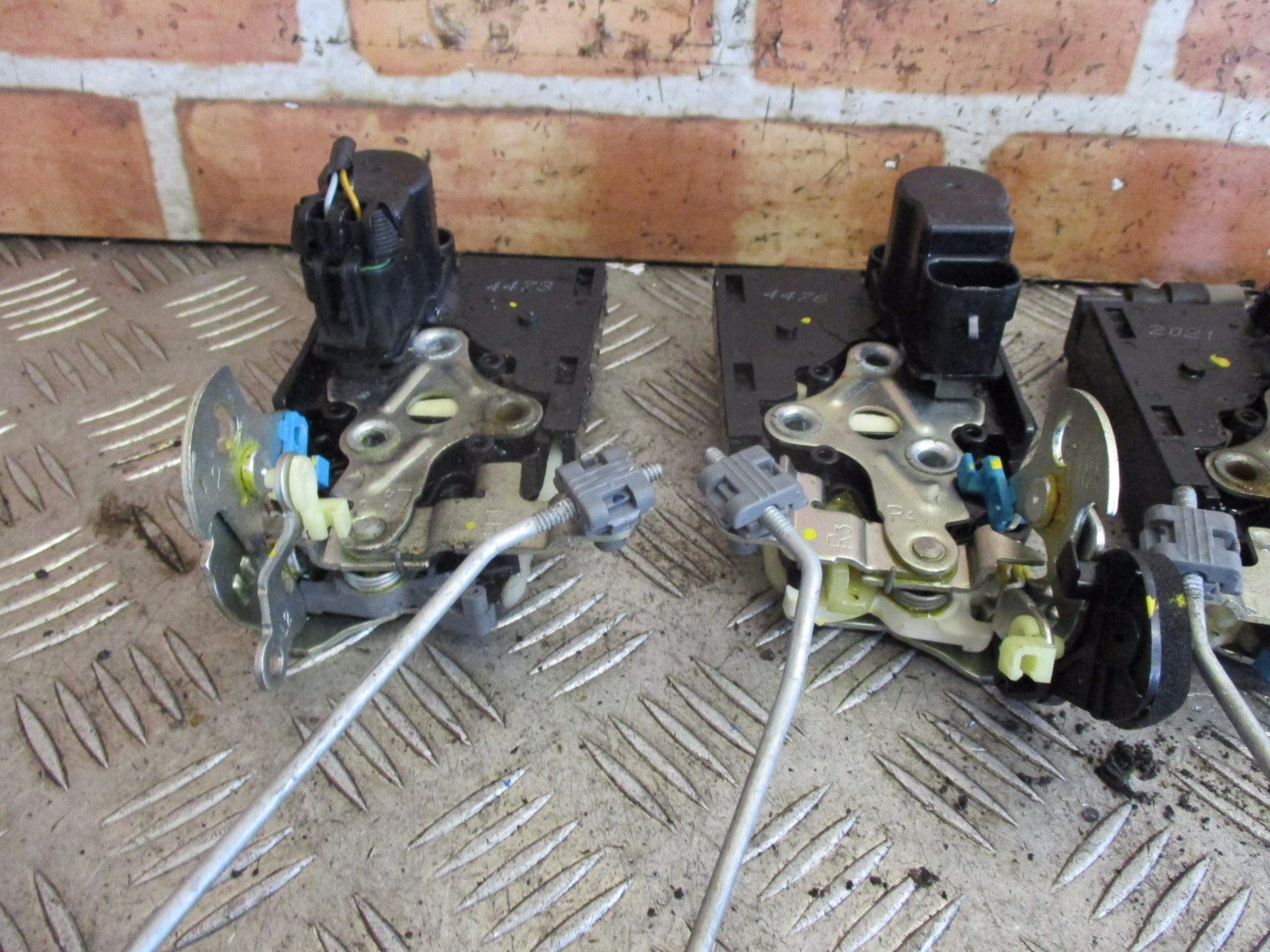 VAUXHALL VIVA 2015 4 X FULL SET NS OS FRONT & REAR DOOR LOCK MECH MECHANISM