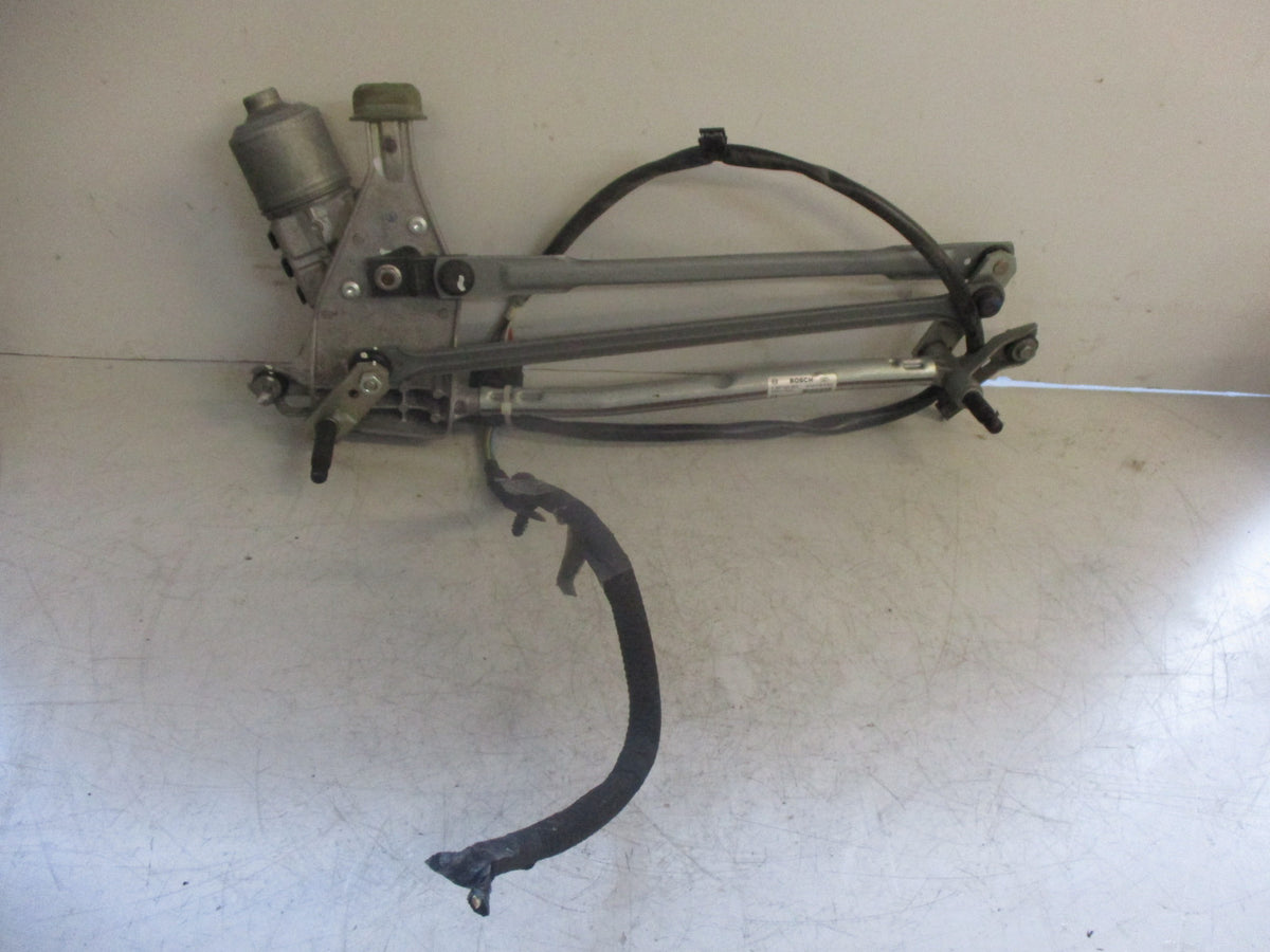 PEUGEOT 208 2016 FRONT WIPER MOTOR AND LINKAGE 0390241578 3397021392