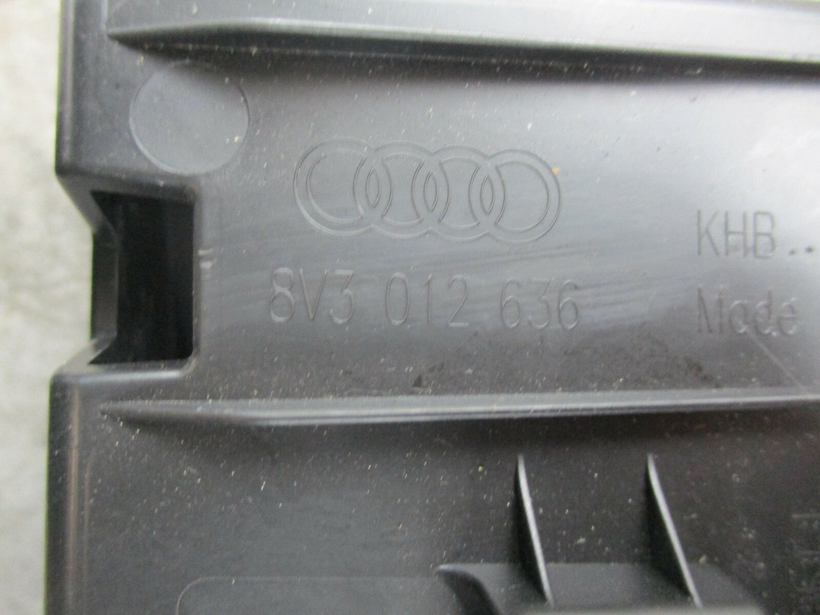 AUDI A3 8V (MK3) REAR BOOT TOOL KIT POUCH 8V3012636